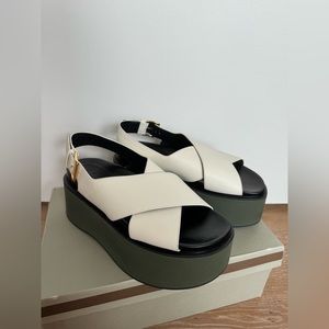 Marni Fussbett Leather Platform Sandals
